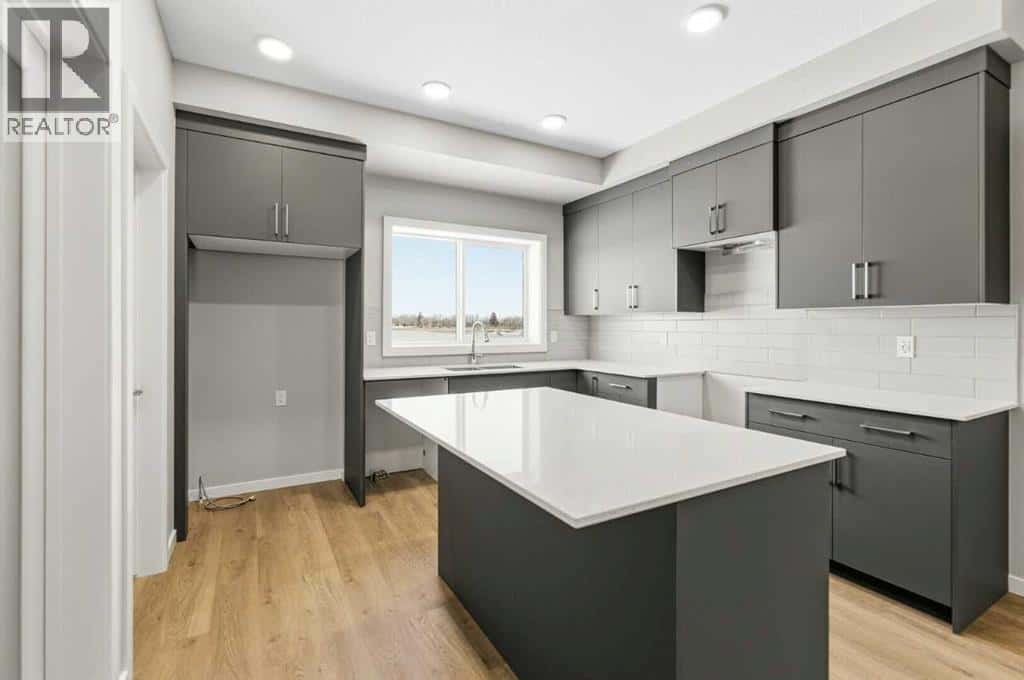 145 Lincoln Crescent — Rural Red Deer County, Alberta - Photo 3 of 11