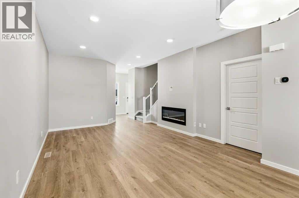 145 Lincoln Crescent — Rural Red Deer County, Alberta - Photo 4 of 11