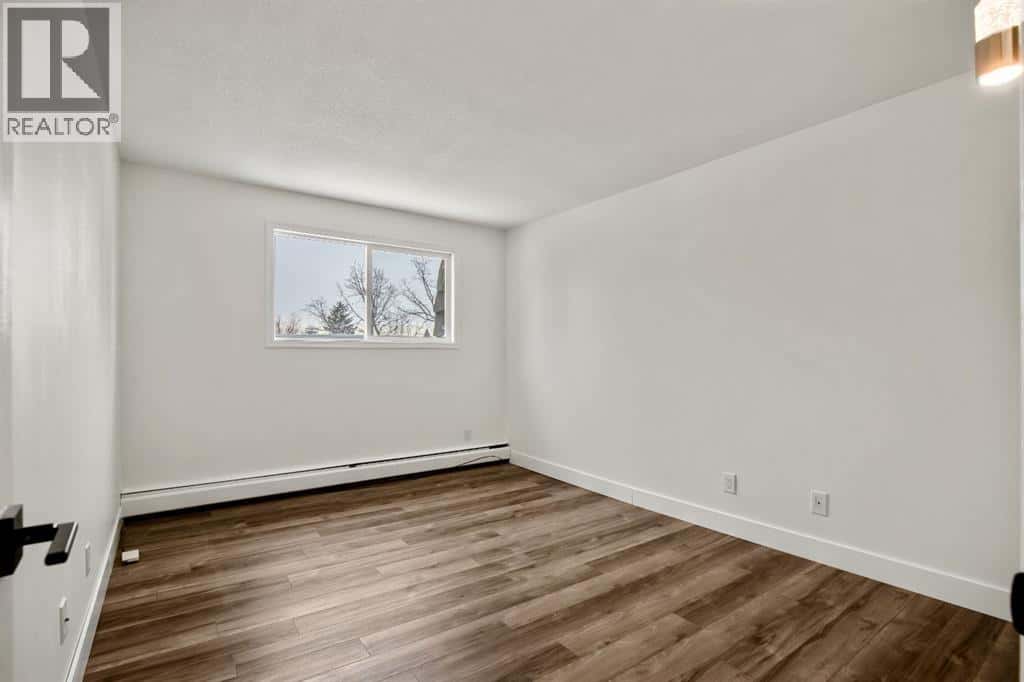 Nanton — Nanton - Photo 3 of 30