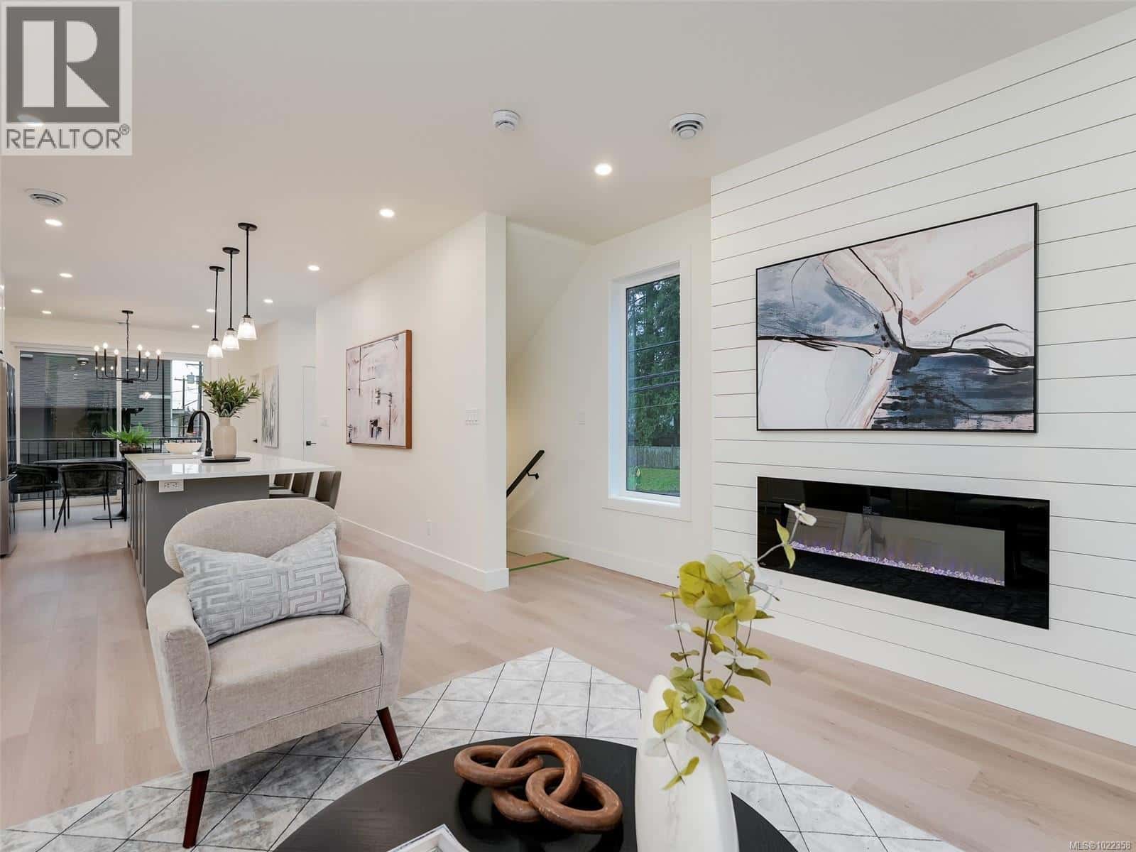 101 960 Jenkins Ave — Langford, British Columbia - Photo 5 of 36