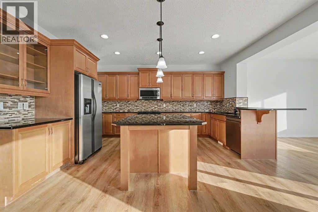 134 Autumn Gardens SE — Calgary, Alberta - Photo 5 of 39