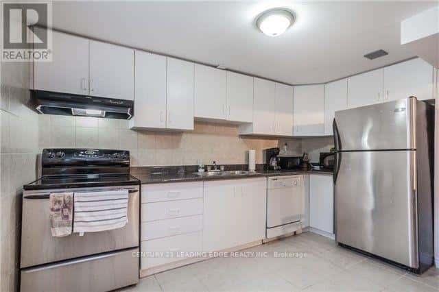 BSMT APT #1 - 298 HOOVER DRIVE — Pickering (Rougemount) - Photo 2 of 8