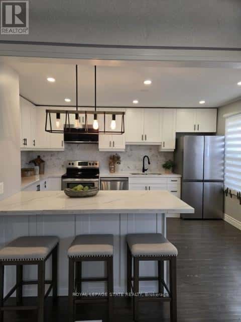 373 EAST 27TH STREET — Hamilton (Burkholme), Ontario - Photo 4 of 40