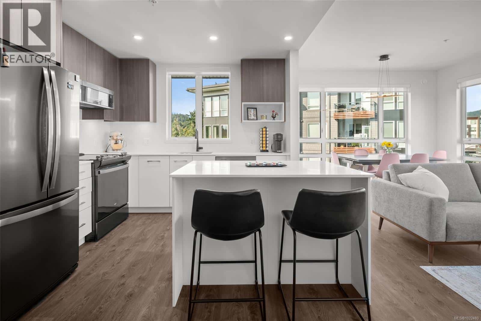 444 920 Reunion Ave — Langford, British Columbia - Photo 4 of 30