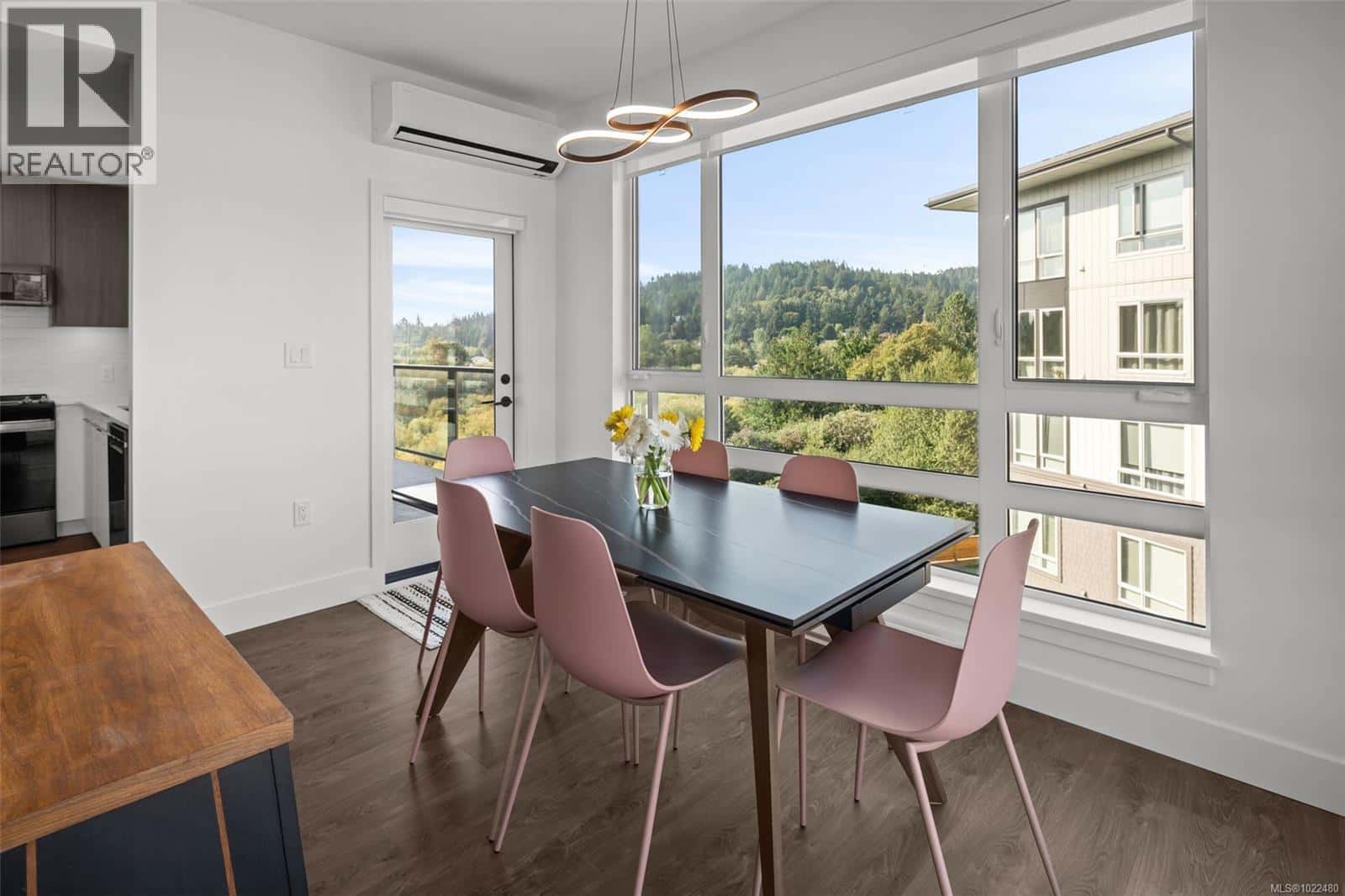 444 920 Reunion Ave — Langford, British Columbia - Photo 5 of 30