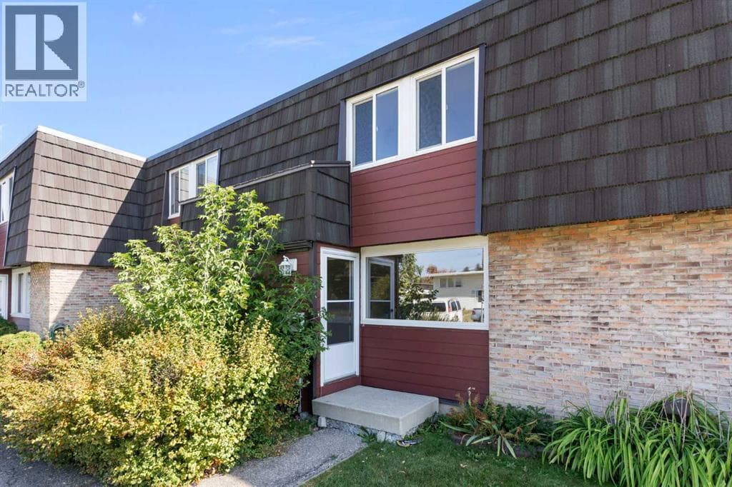 32, 80 Galbraith Drive SW — Calgary, Alberta - Main photo