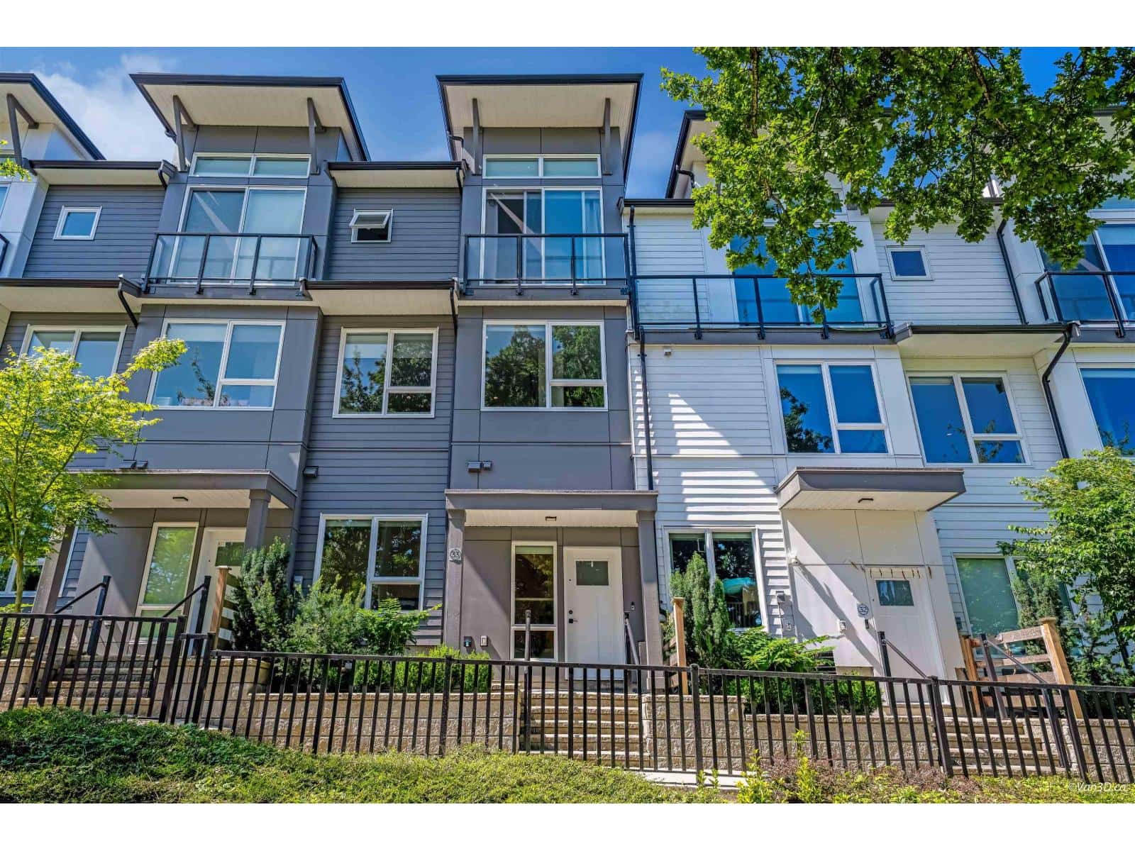 33 15030 28 AVENUE — Surrey, British Columbia - Photo 4 of 40