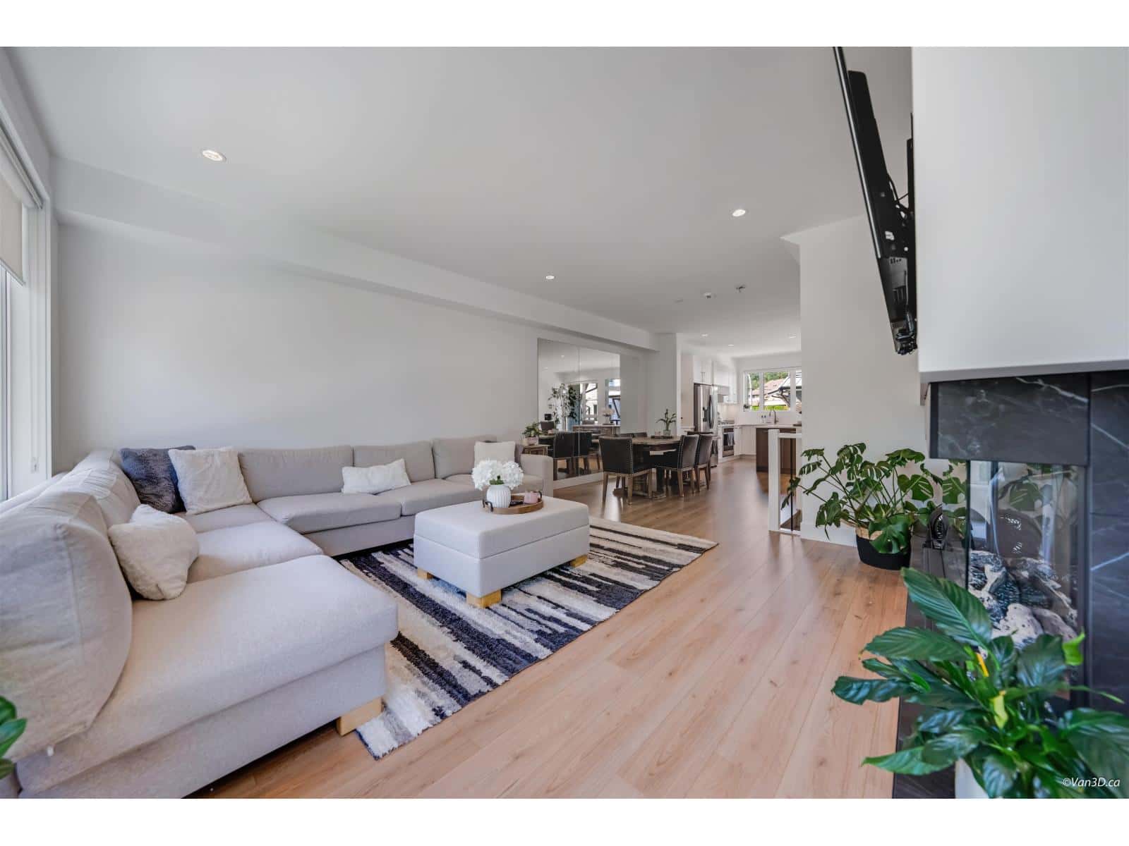 33 15030 28 AVENUE — Surrey, British Columbia - Photo 3 of 40