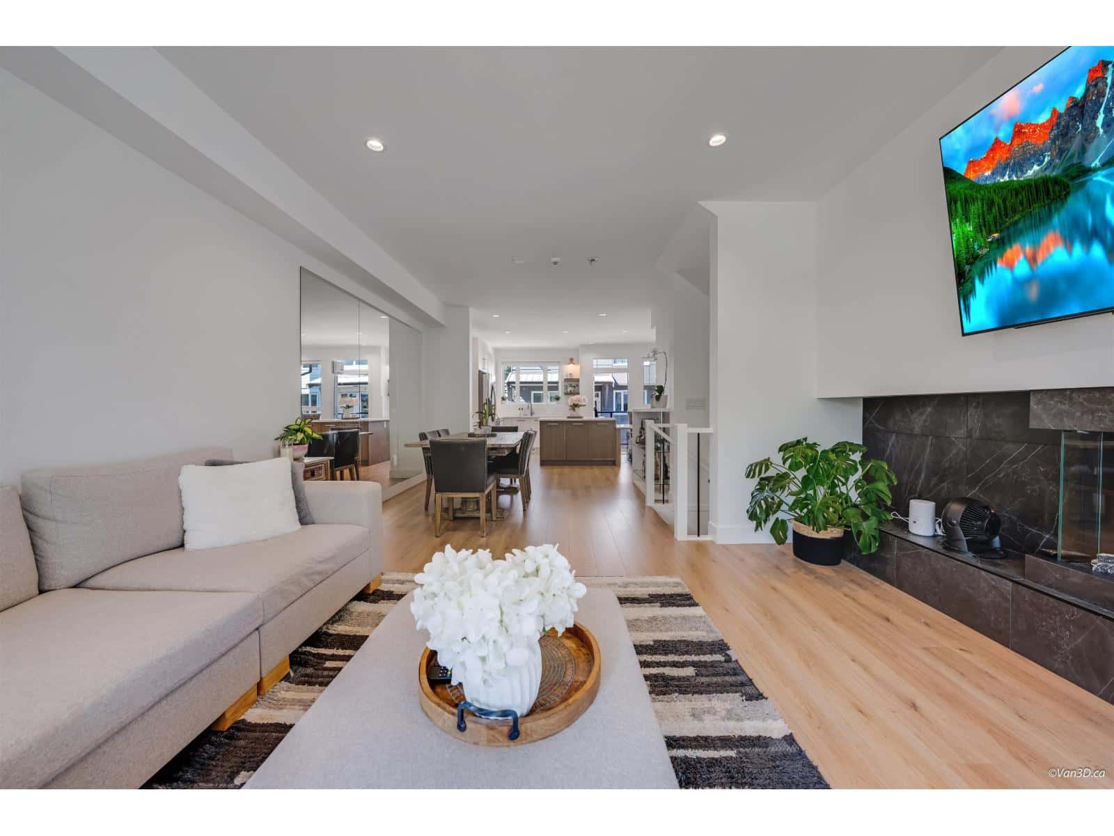 33 15030 28 AVENUE — Surrey, British Columbia - Photo 2 of 40