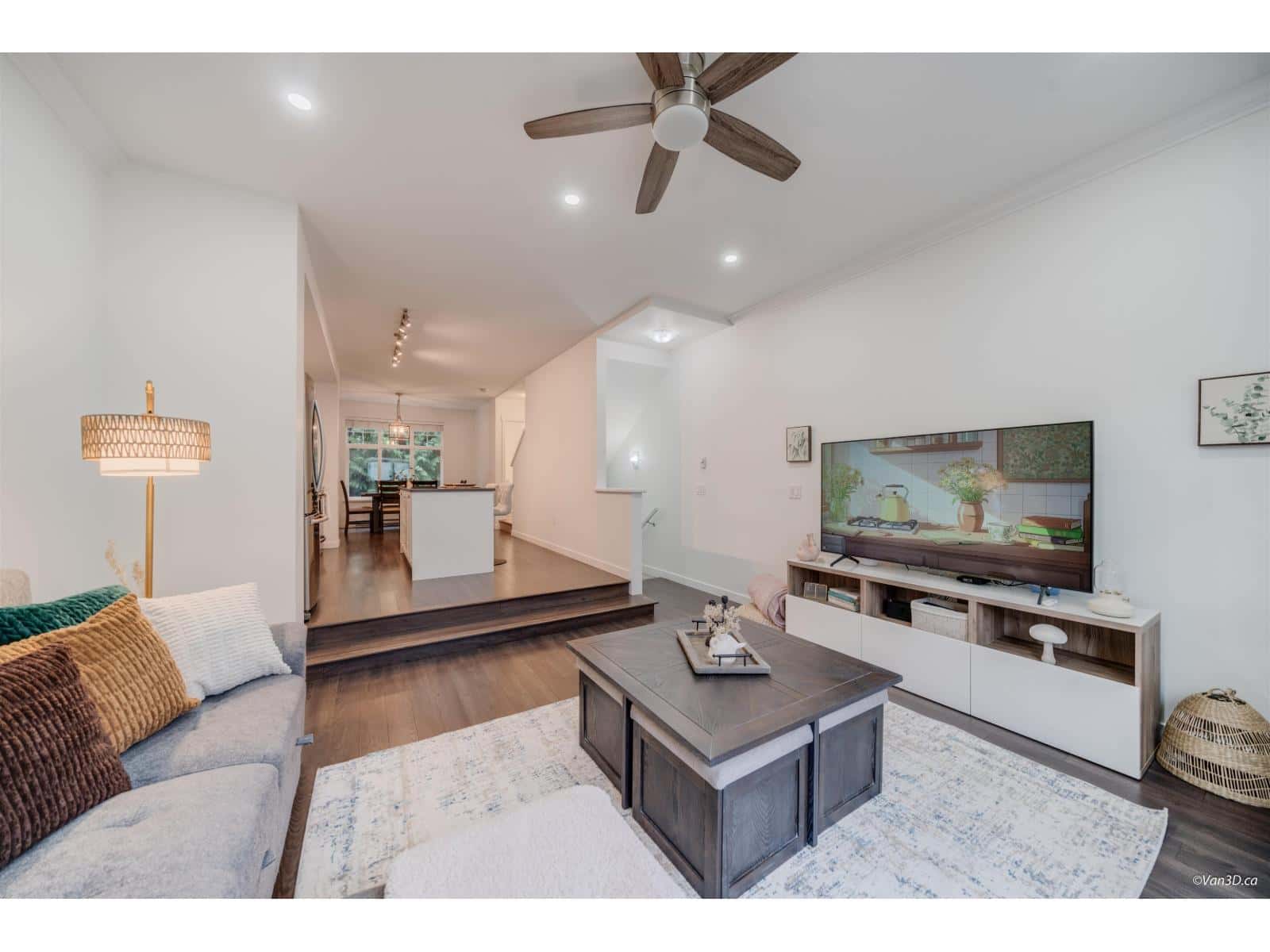 111 8168 136A AVENUE — Surrey, British Columbia - Photo 3 of 21