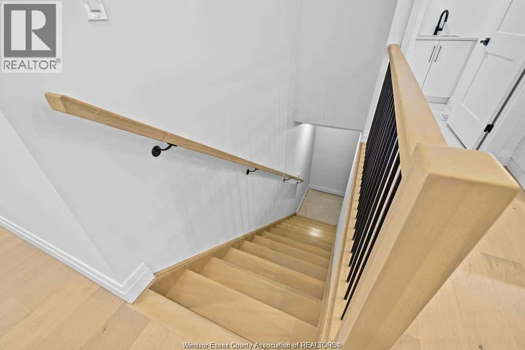 8024 MEO BOULEVARD — LaSalle, Ontario - Photo 5 of 26