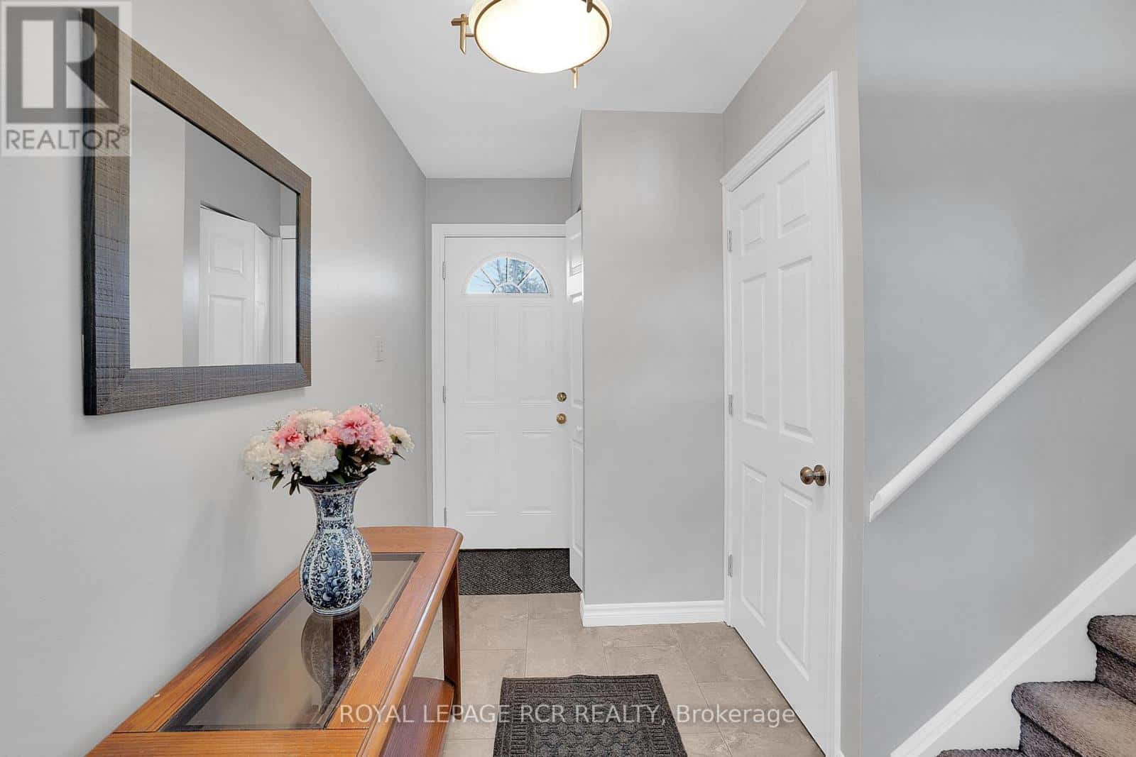 311 WHITEHEAD CRESCENT — Caledon (Bolton North), Ontario - Photo 5 of 42