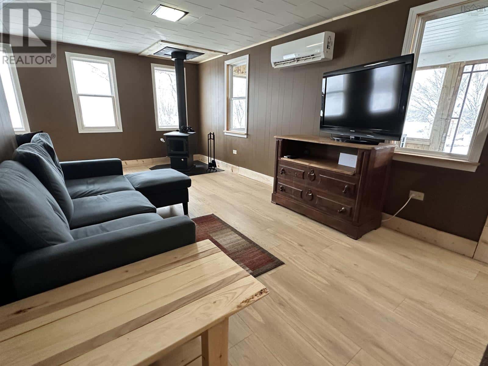 2053 Eastern Shore Road — West Berlin, Nova Scotia - Photo 5 of 30