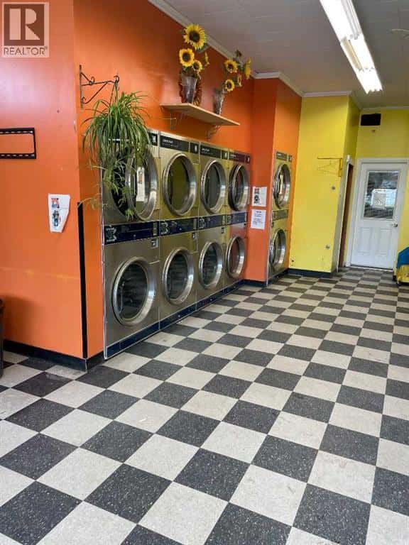 4902 50 Street — Valleyview, Alberta - Photo 5 of 35