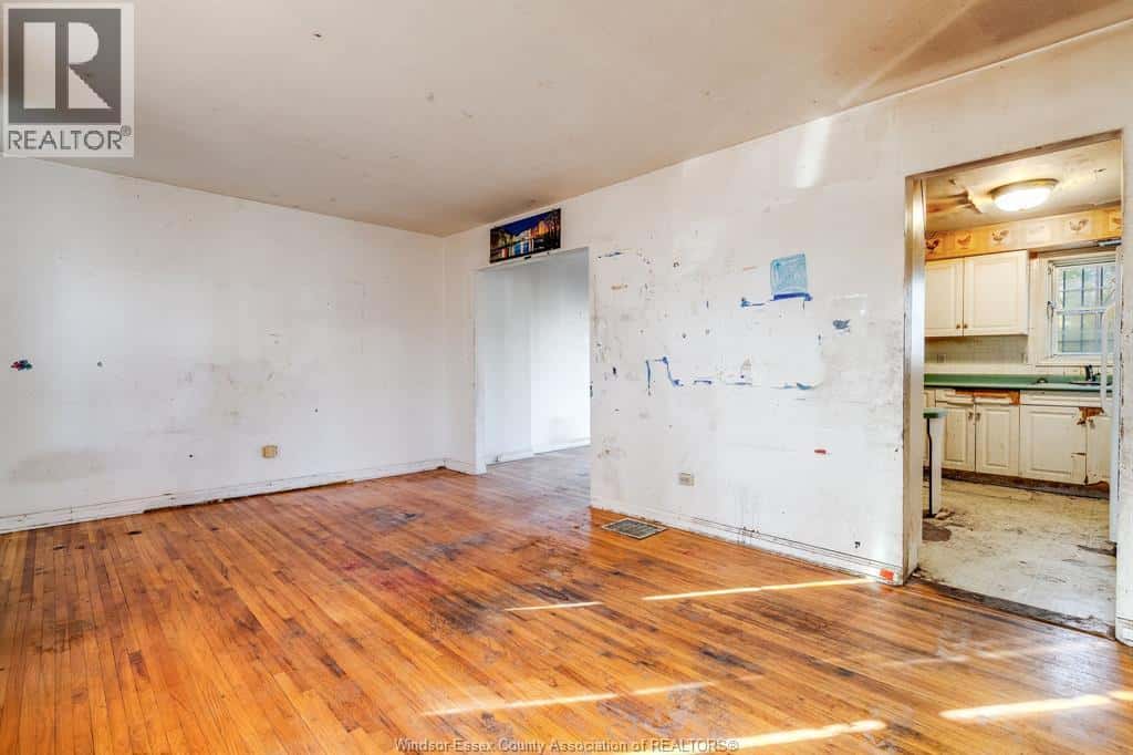 2330 Tecumseh Rd W — Windsor, Ontario - Photo 2 of 40