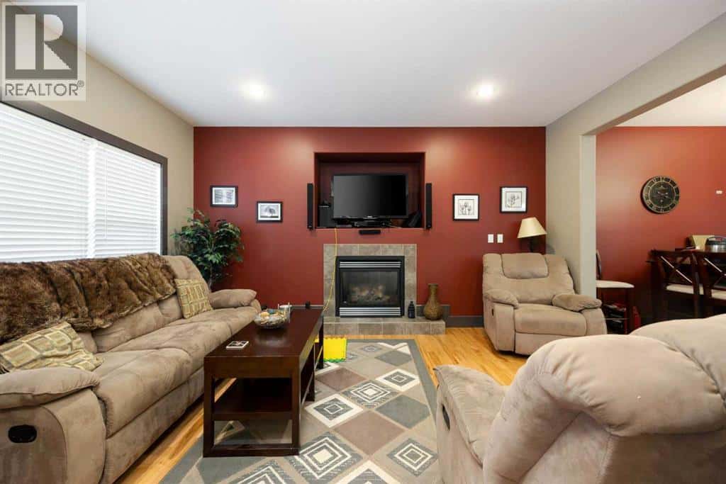 144 Falcon Drive — Fort McMurray, Alberta - Photo 2 of 26