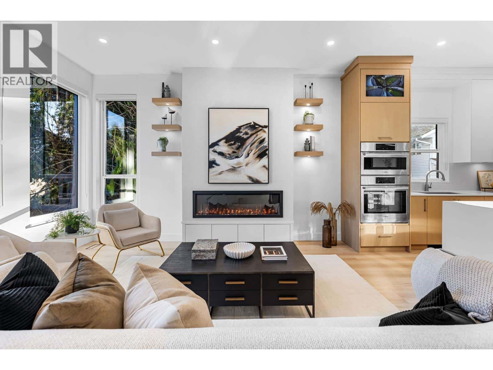 4 1536 DUTHIE AVENUE — Burnaby, British Columbia - Photo 4 of 40