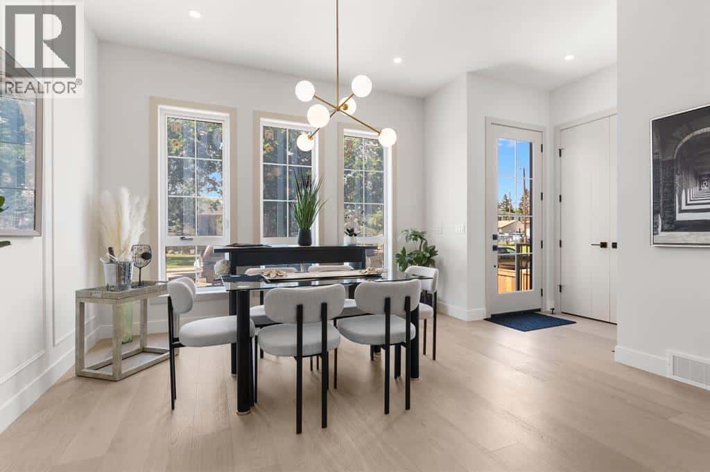 3110 40 Street SW — Calgary, Alberta - Photo 5 of 49