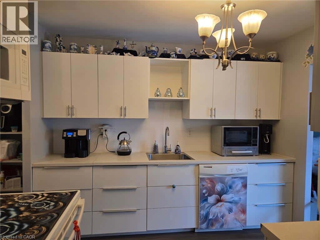 St. Catharines — St. Catharines - Photo 2 of 22