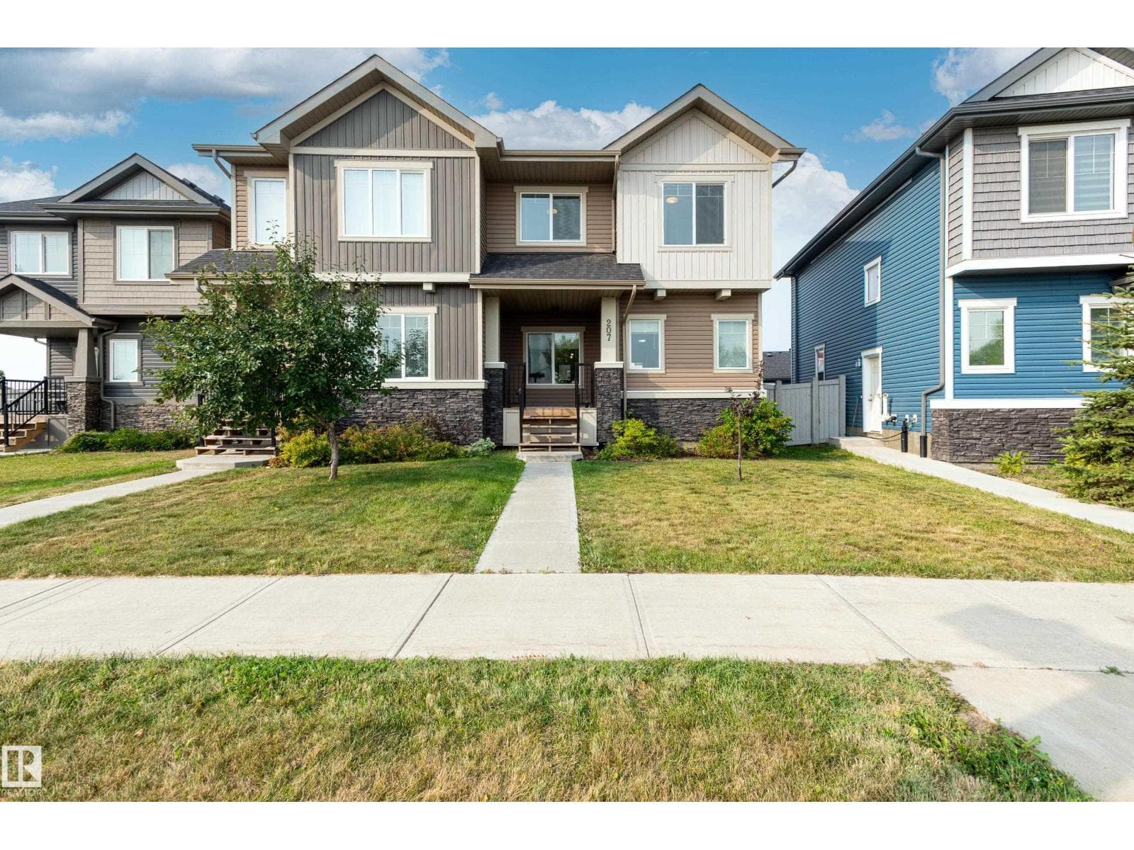 207 Griesbach RD NW — Edmonton, Alberta - Main photo