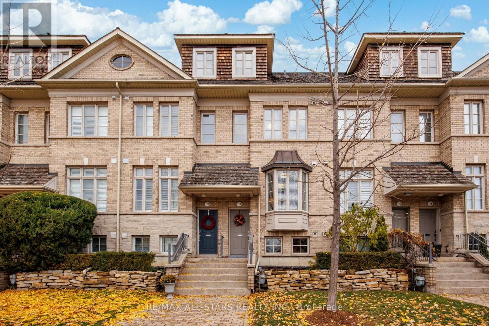 114 SIX POINT ROAD — Toronto (Islington-City Centre West) - Main photo