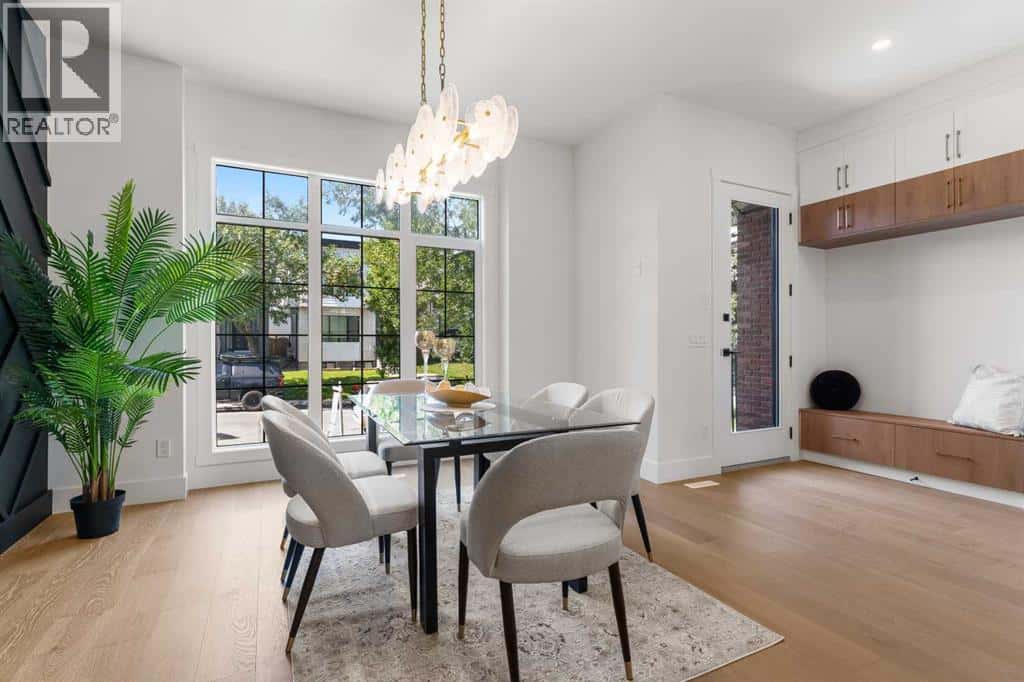 2632 36 Street SW — Calgary, Alberta - Photo 3 of 44