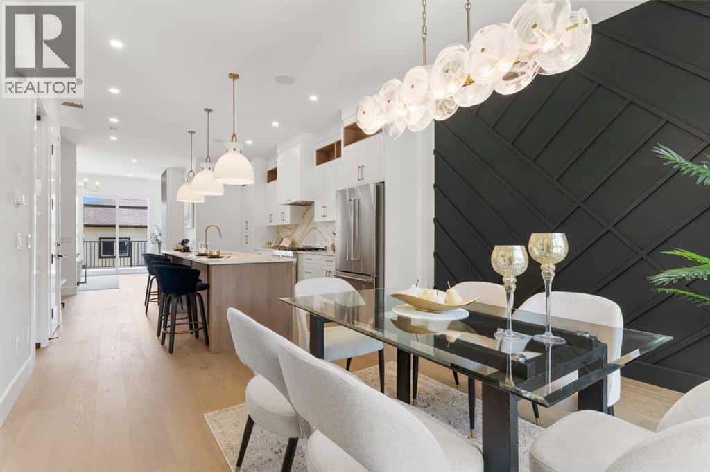 2632 36 Street SW — Calgary, Alberta - Photo 4 of 44