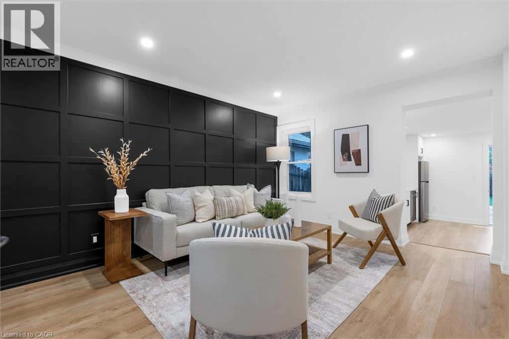 9 FORD Street — Hamilton, Ontario - Photo 5 of 25