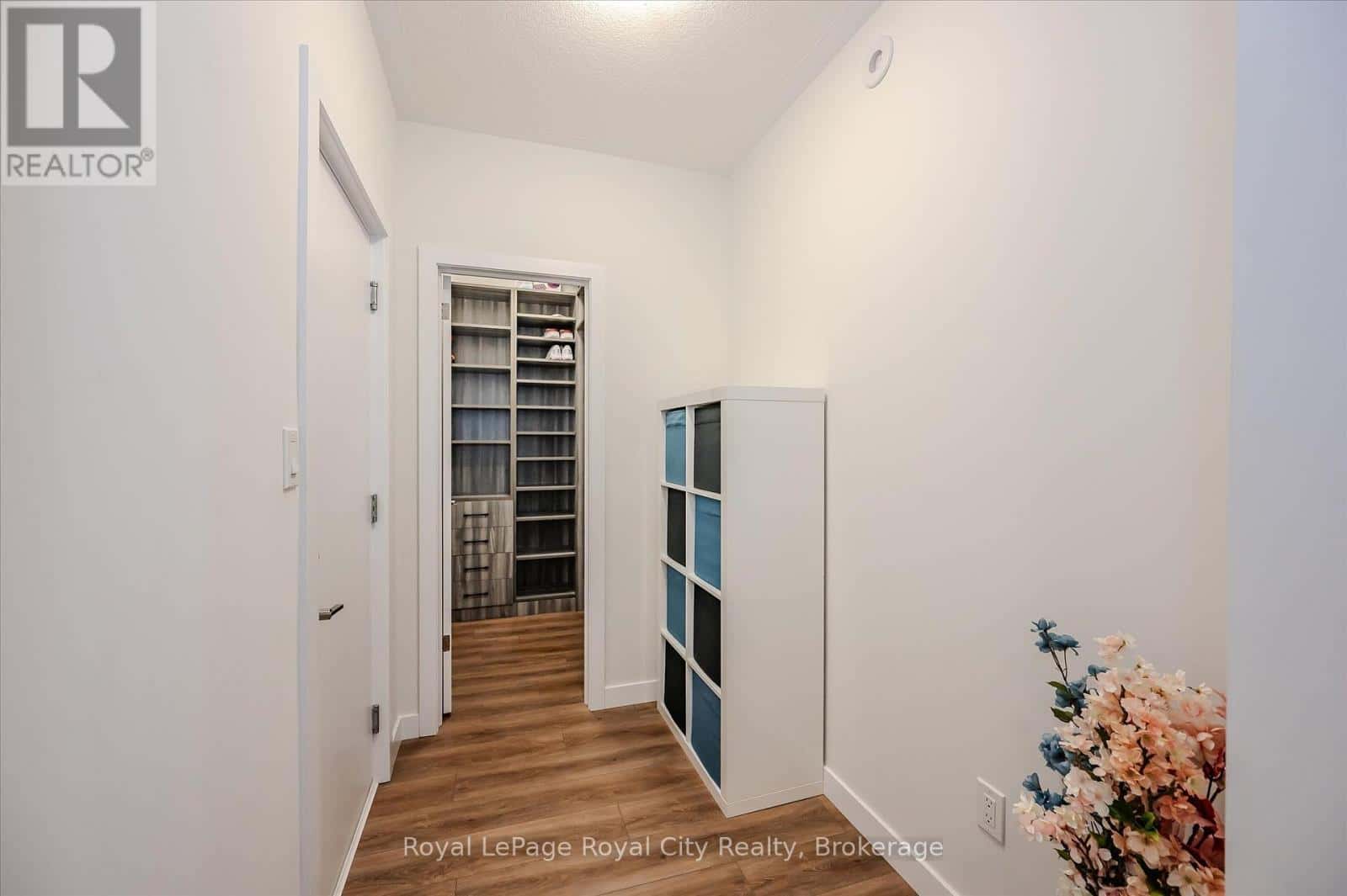 49 RYDER AVENUE — Guelph (Kortright West), Ontario - Photo 5 of 50