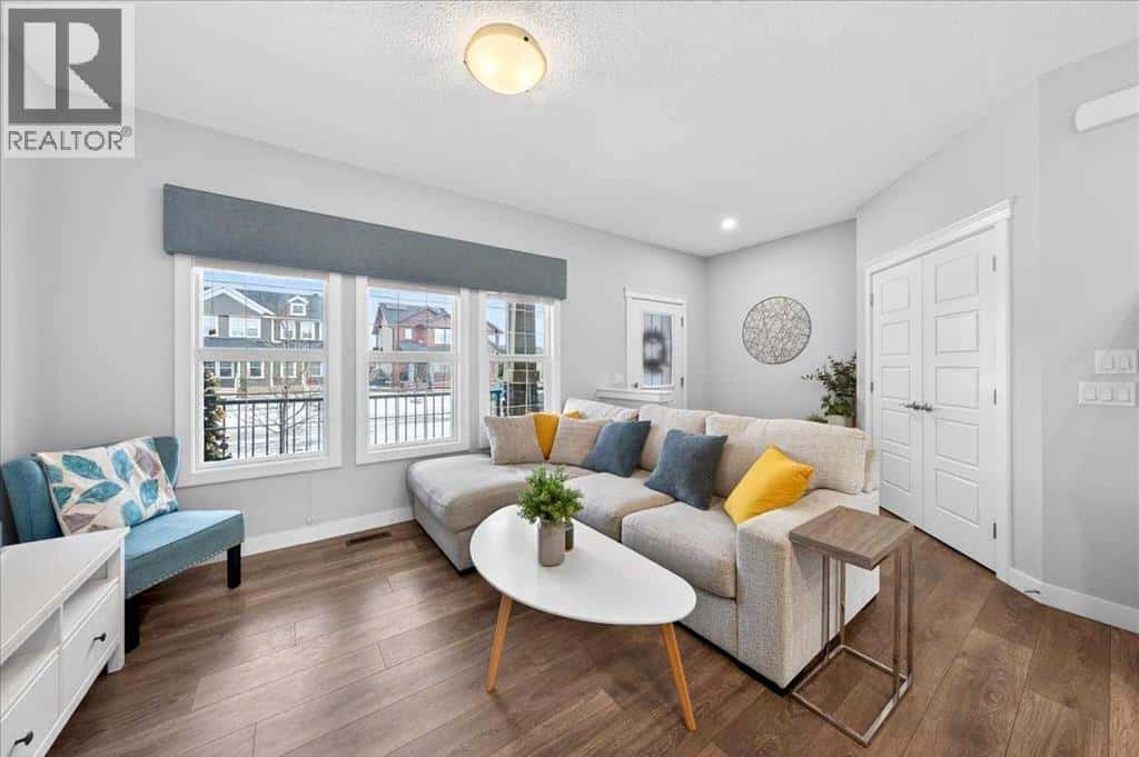 117 Evanston Hill NW — Calgary, Alberta - Photo 4 of 49