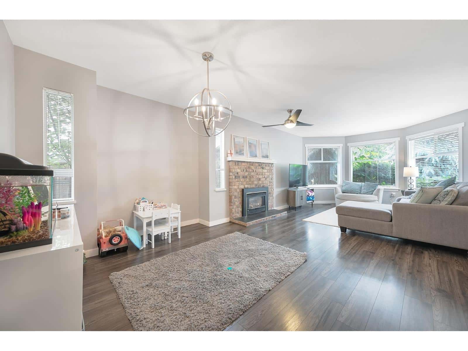 9286 212 STREET — Langley, British Columbia - Photo 5 of 30