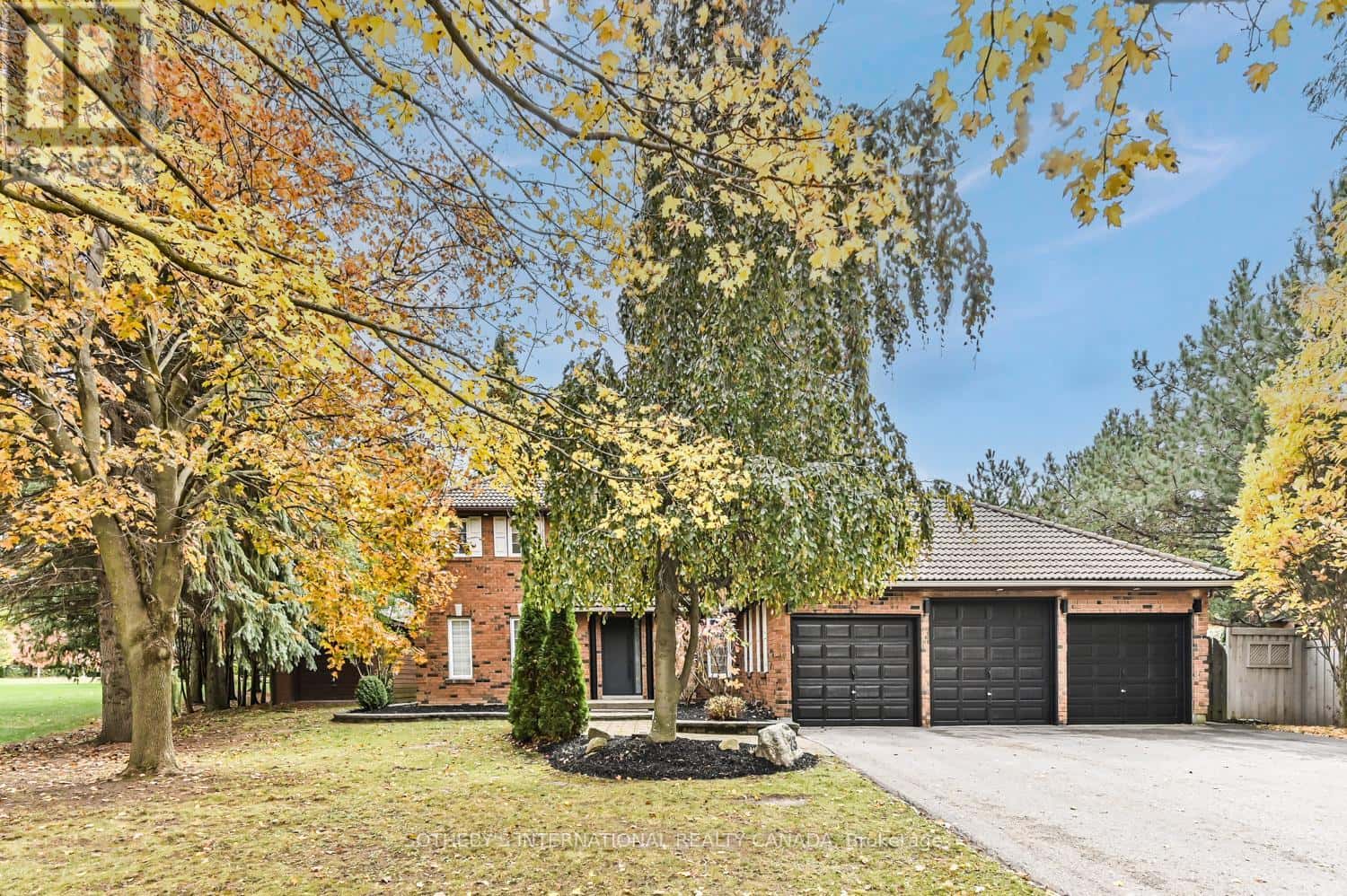 23 HILL FARM ROAD — King (Nobleton), Ontario - Photo 2 of 45