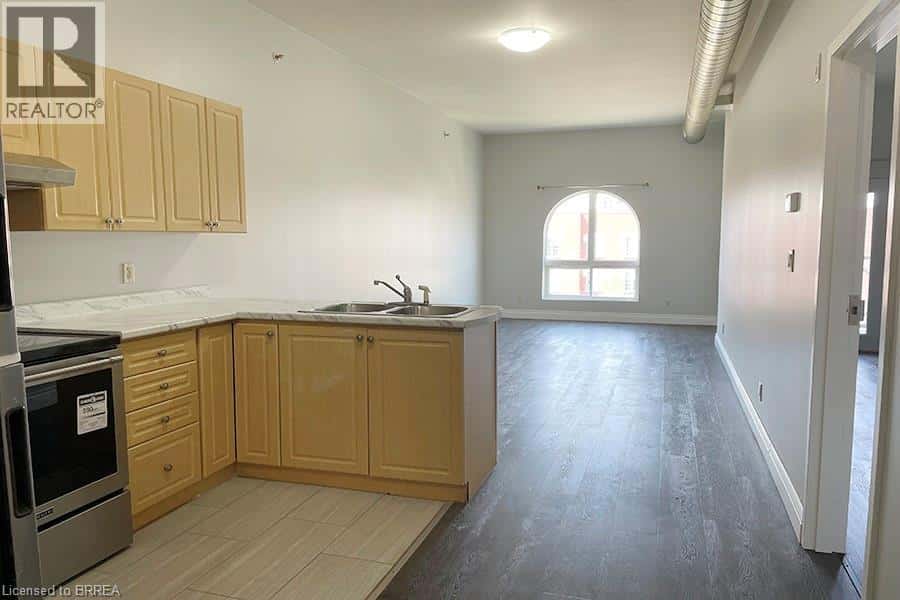 150 COLBORNE Street Unit# 403 — Brantford, Ontario - Photo 5 of 14