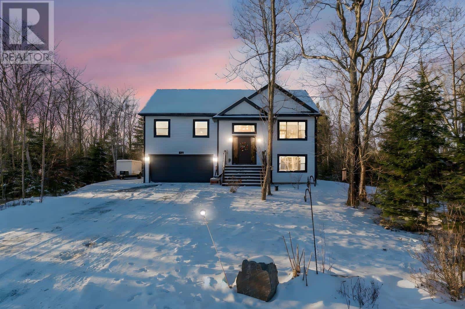 34 Ava Lane — East Uniacke, Nova Scotia - Photo 2 of 47