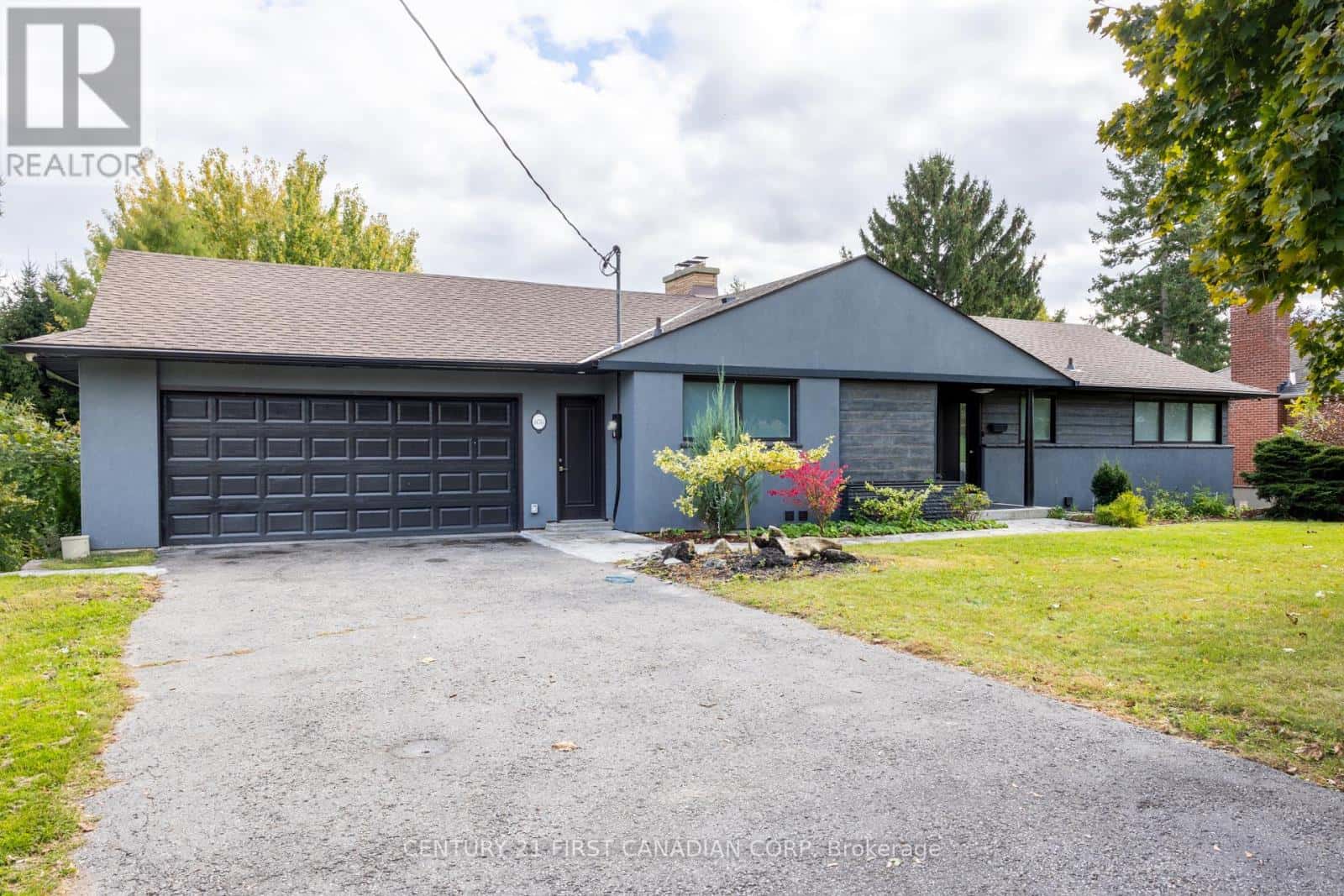 878 RIVERSIDE DRIVE — London North (North Q), Ontario - Photo 4 of 46