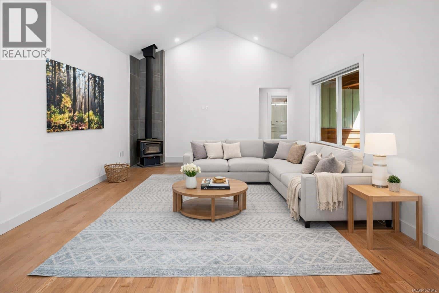 Shawnigan Lake — Shawnigan Lake - Photo 2 of 90