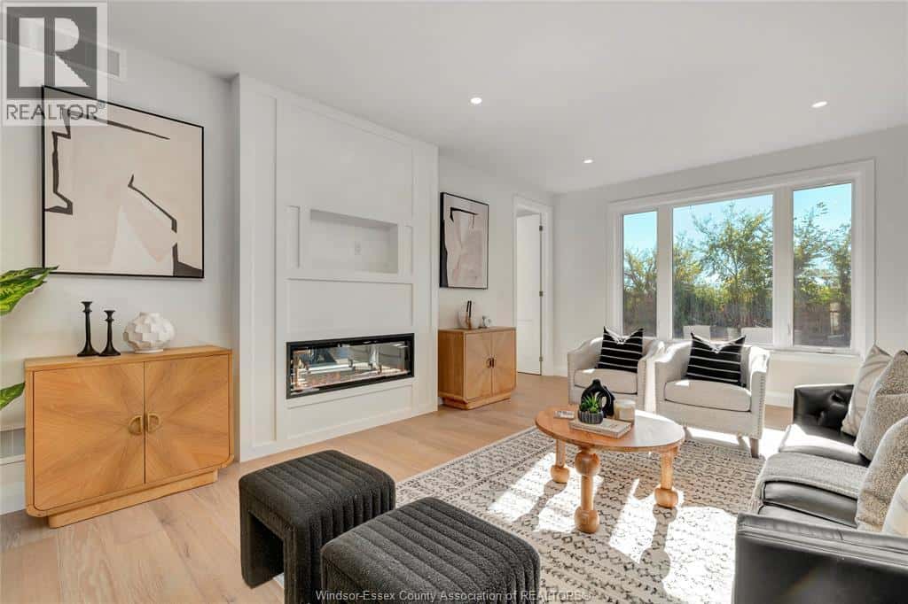 76 BELLEVIEW DRIVE — Kingsville, Ontario - Photo 3 of 33