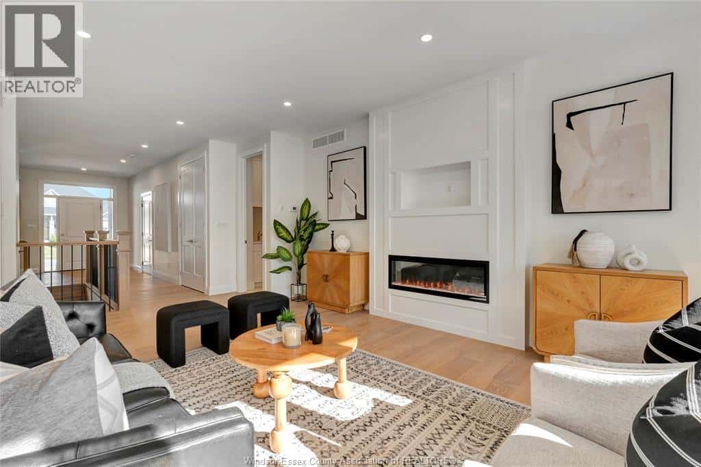 76 BELLEVIEW DRIVE — Kingsville, Ontario - Photo 4 of 33