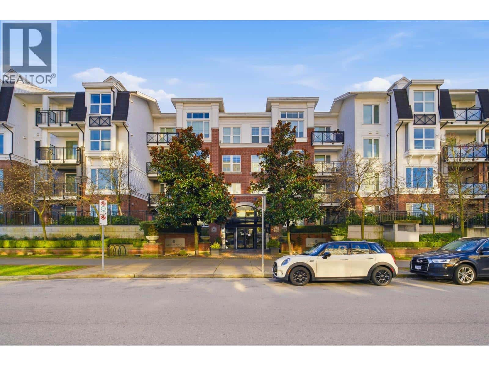 117 9388 MCKIM WAY — Richmond, British Columbia - Photo 2 of 36