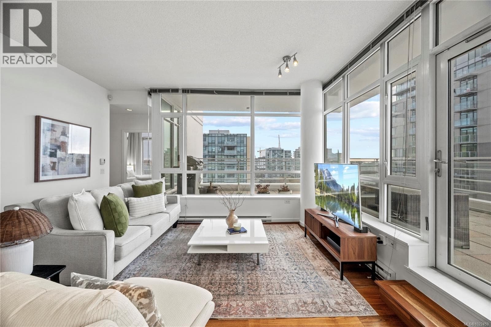 1401 834 Johnson St — Victoria, British Columbia - Main photo