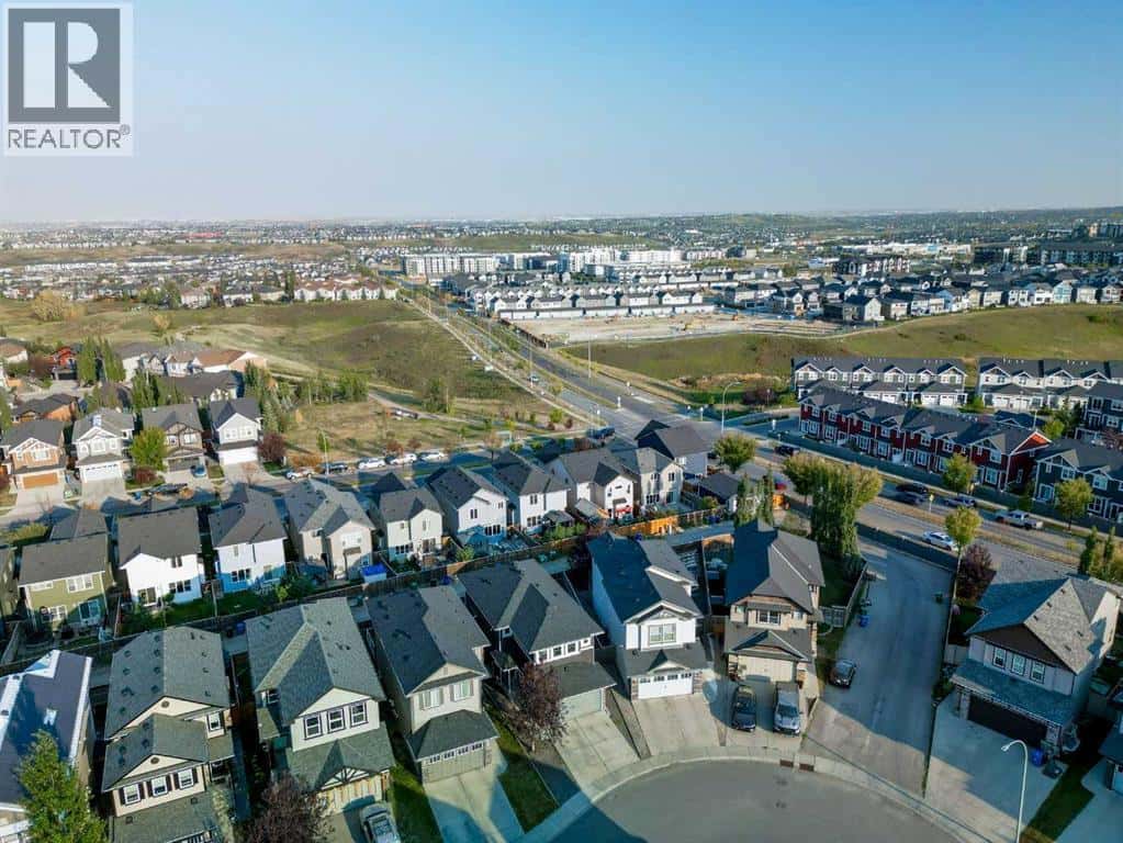 240 Sage Bank Grove NW — Calgary, Alberta - Photo 2 of 43