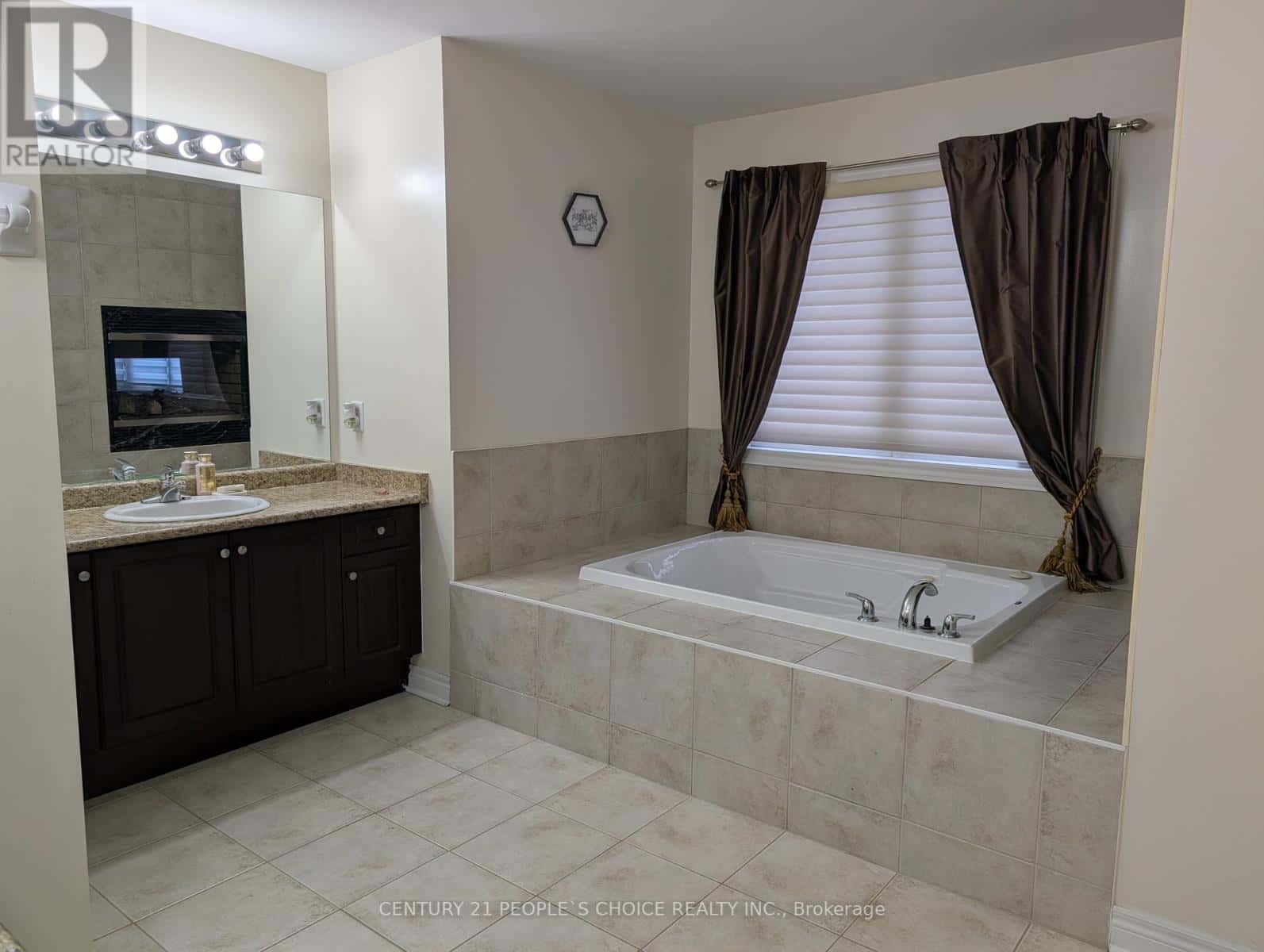 Oakville (BC Bronte Creek) — Oakville (BC Bronte Creek) - Photo 3 of 39