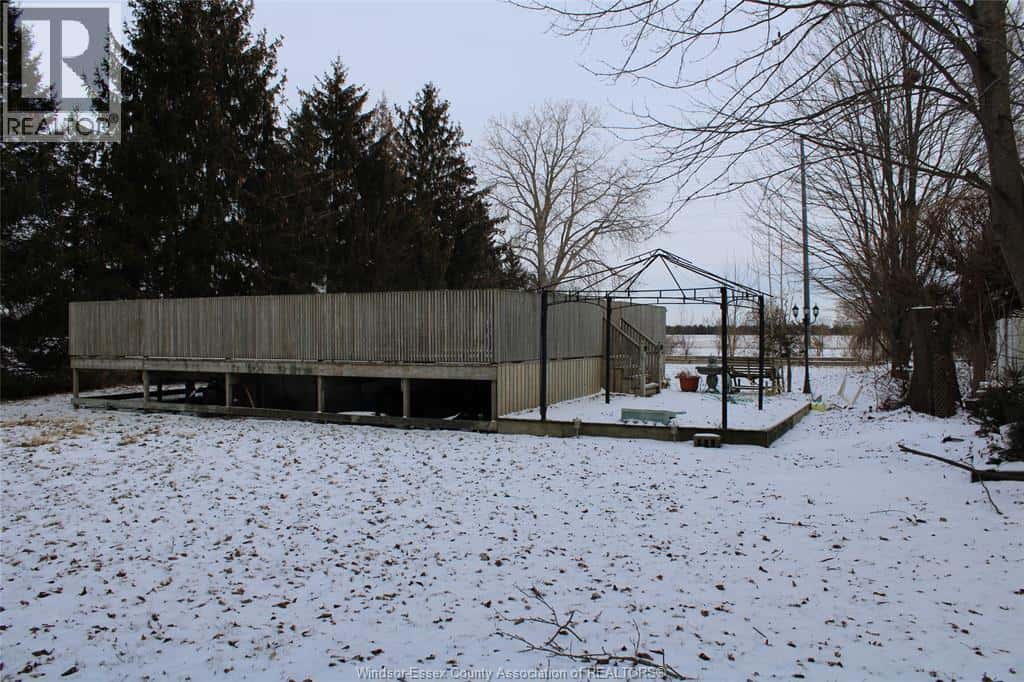 3703-3705 COUNTY RD 31 — Kingsville, Ontario - Photo 4 of 17