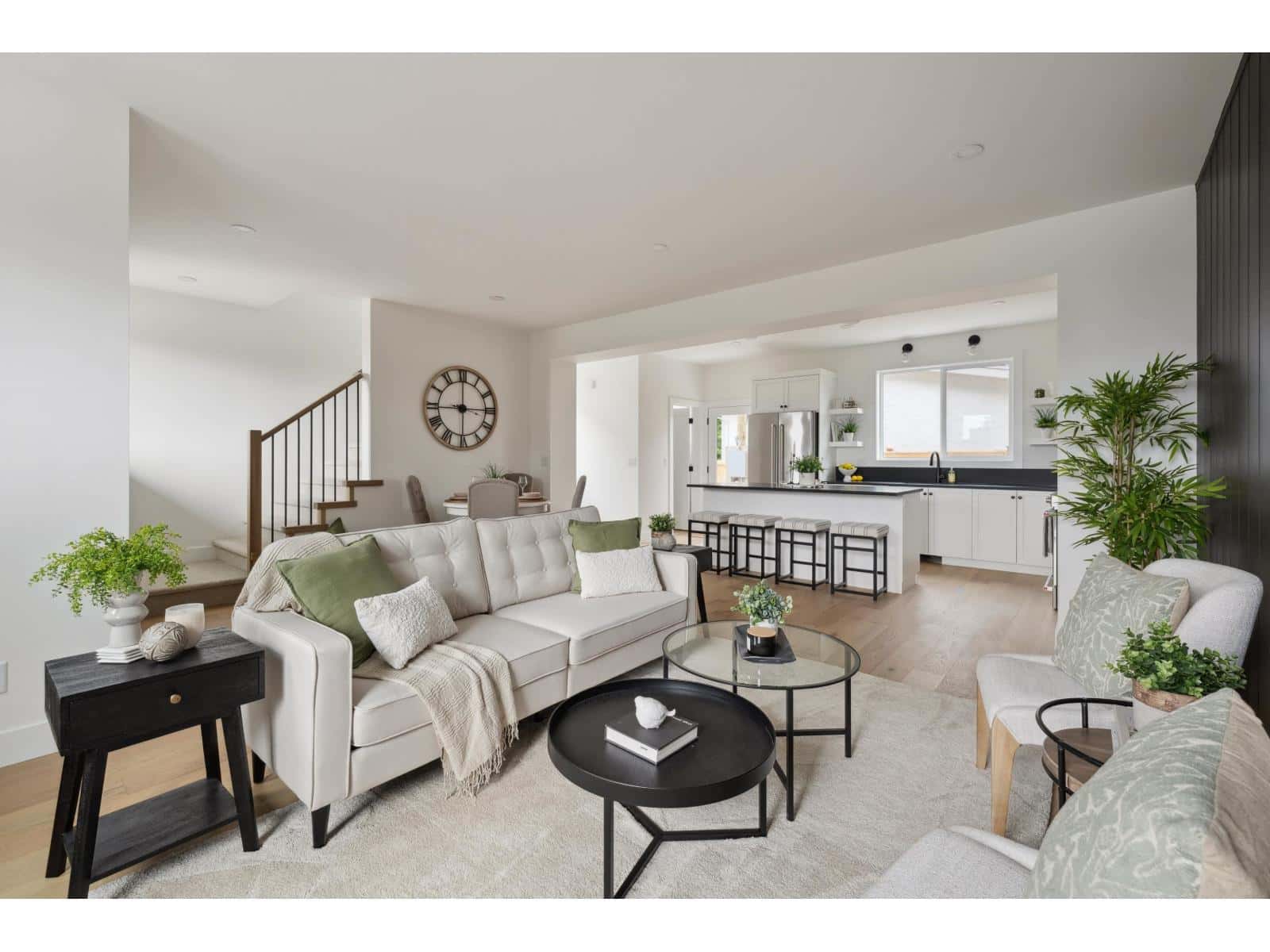 2477 BECK ROAD — Abbotsford, British Columbia - Photo 3 of 31