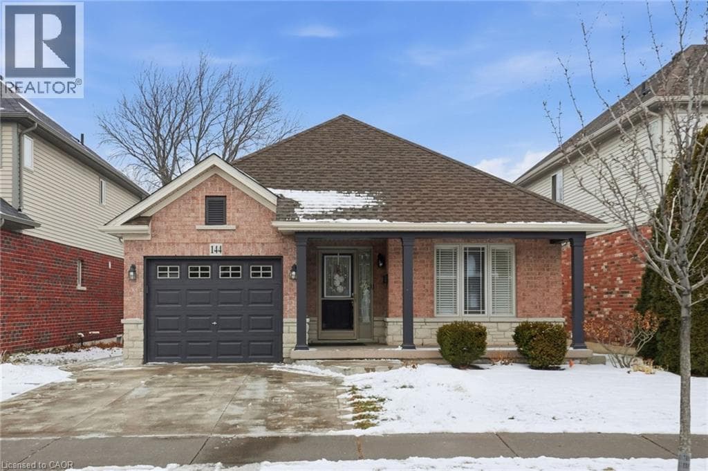 144 SUMNER Crescent — Grimsby, Ontario - Main photo