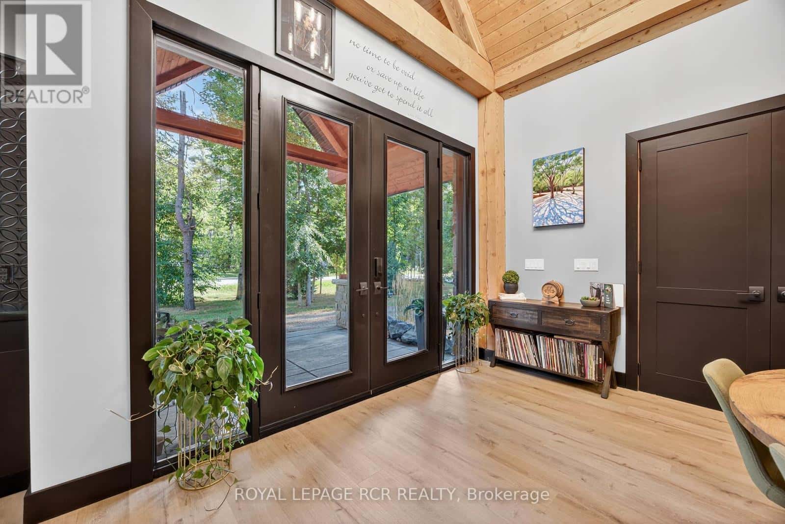 1031 XAVIER STREET — Gravenhurst (Wood (Gravenhurst)), Ontario - Photo 5 of 45