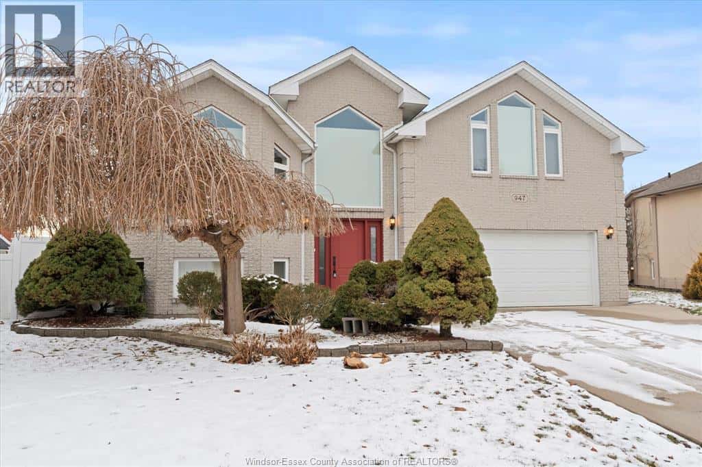 947 GRANTHAM COURT — Windsor, Ontario - Photo 3 of 40