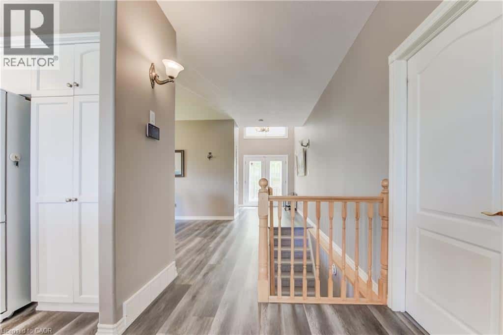 40 DEVONSHIRE Drive — New Hamburg, Ontario - Photo 5 of 32