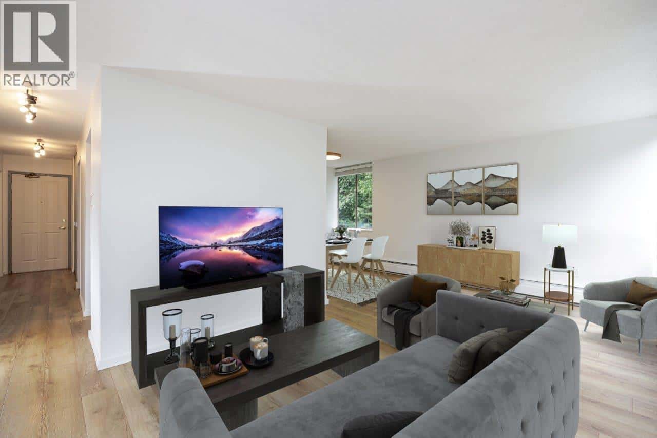 304 2008 FULLERTON AVENUE — North Vancouver, British Columbia - Photo 4 of 17