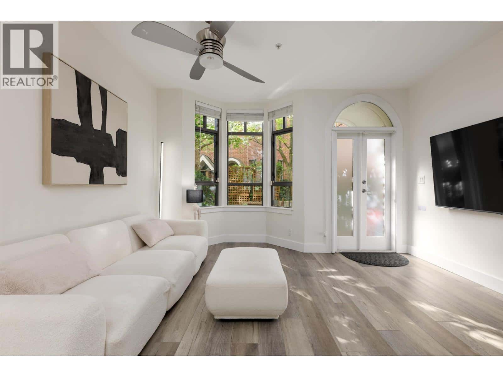 828 W 6TH AVENUE — Vancouver, British Columbia - Photo 5 of 29